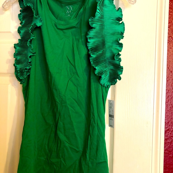 New York & Company Tops - Cute Ruffle sleeve stop